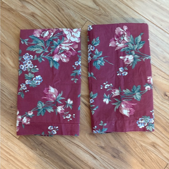 Ralph Lauren 100% Cotton Pillow Shams-2  Burgundy Standard SZ 22x28 in - Picture 1 of 4